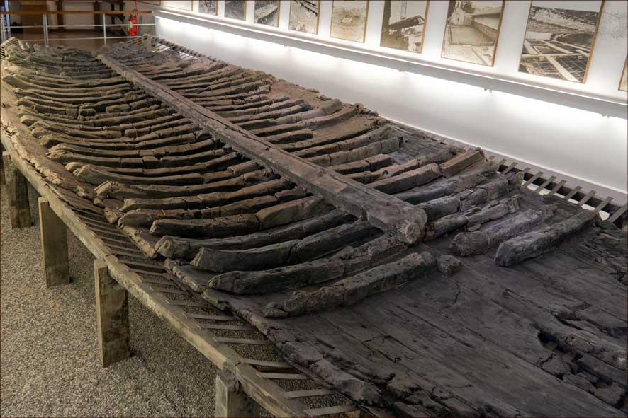 Restauro imbarcazione romana di Monfalcone, scoperte archeologia Aquileia 2026