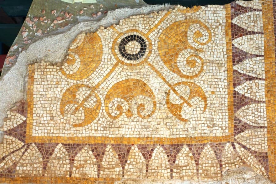 Affreschi, mosaici e arredi policromi: ecco tutti gli sgargianti colori della romana Tridentum | I VIDEO