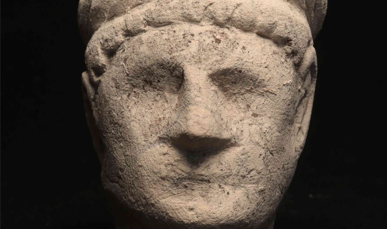 Cipro, straordinaria scoperta nel santuario di Apollo a Frangissa: riemergono offerte votive rimaste intatte per oltre 2500 anni