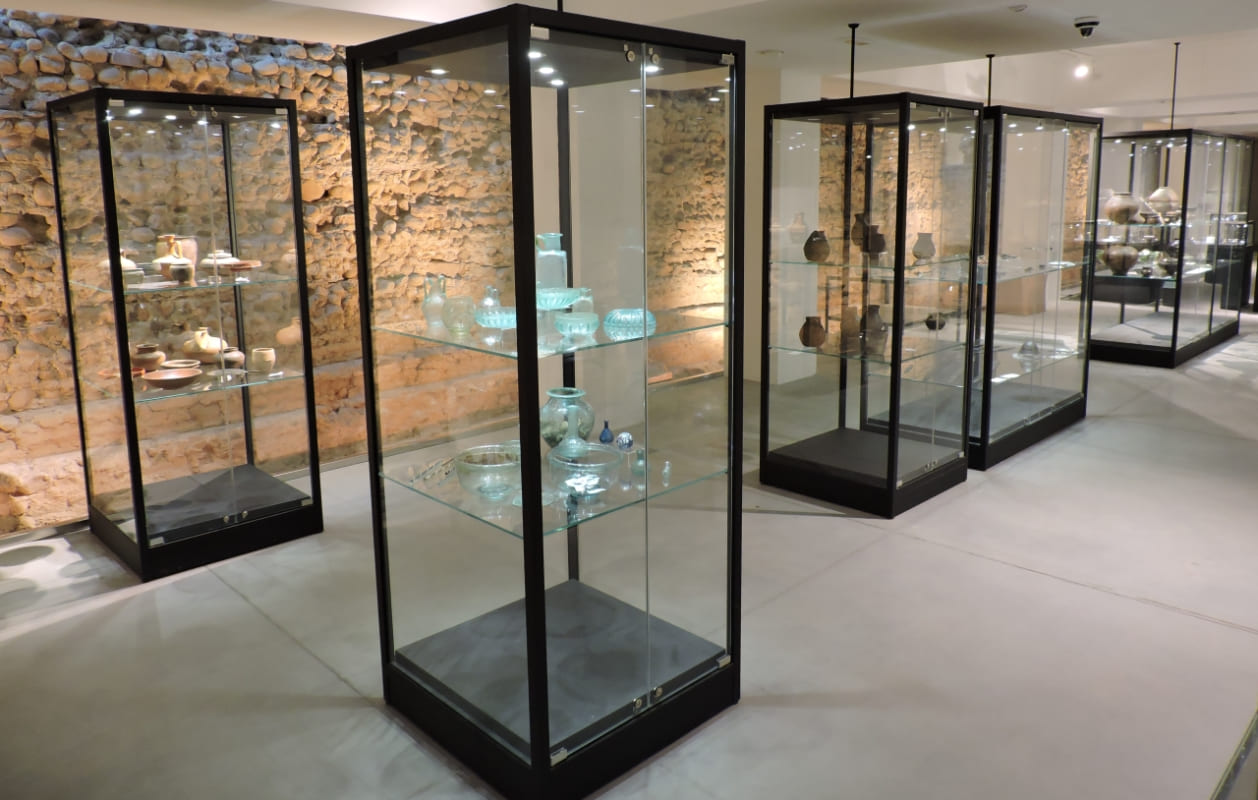 Riapre il Museo Archeologico di Novara: viaggio nella storia in 1.900 reperti