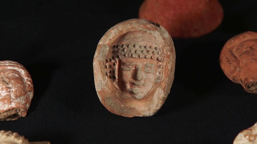 Jerusalem: first-ever mould for First Temple period figurine faces discovered