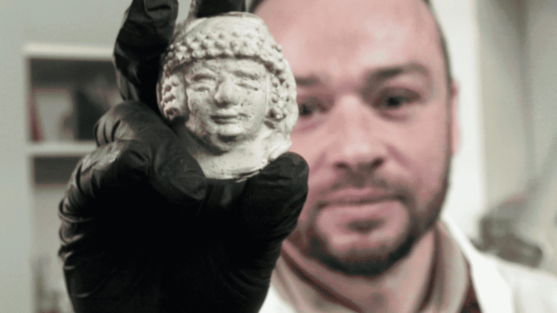 Gerusalemme: trovato antichissimo stampo per statuette: risale a oltre 2.500 anni fa