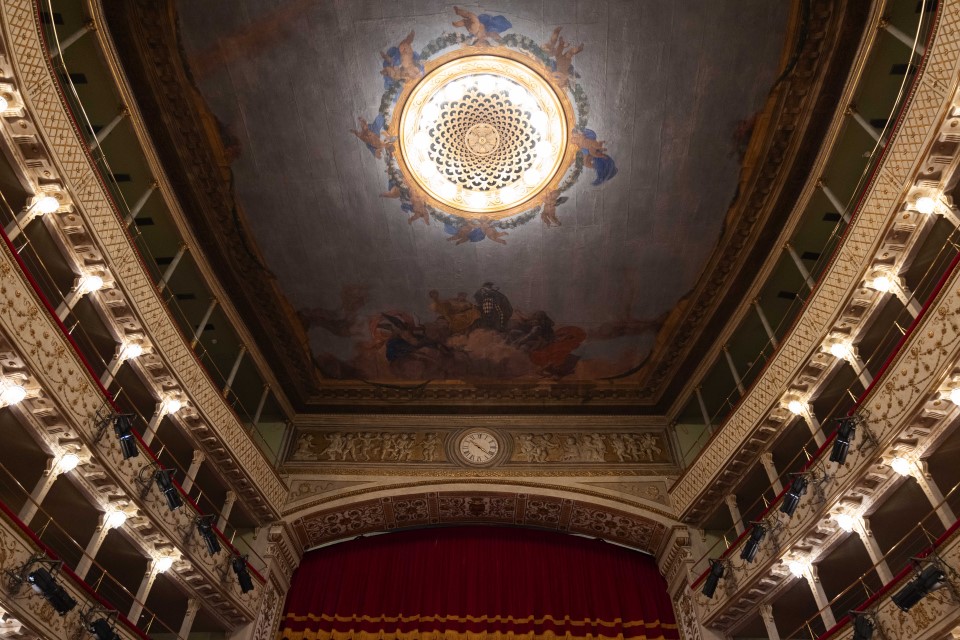 Teatro Valle, dopo 16 anni riapre lo storico teatro di Roma
